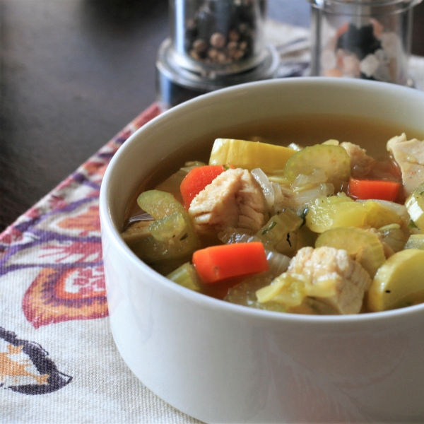 Low-Carb Chicken-Vegetable Soup