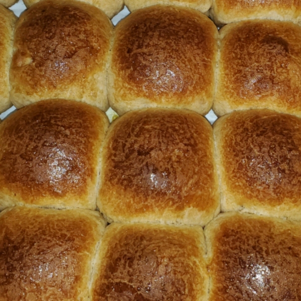 Light Wheat Rolls
