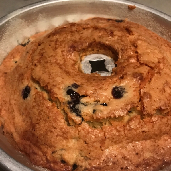 Better-Than-Starbucks Blueberry Pound Cake