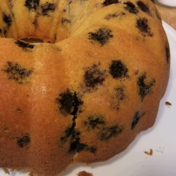 Better-Than-Starbucks Blueberry Pound Cake