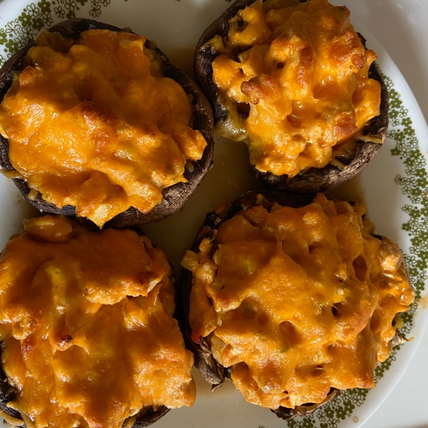 Buffalo Chicken Stuffed Mushrooms (Low-Carb)