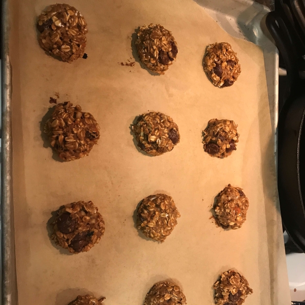Healthier Chewy Chocolate Chip Oatmeal Cookies