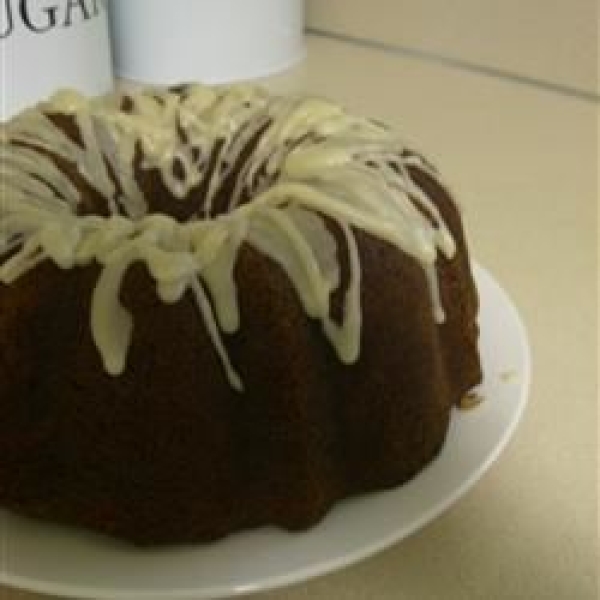 Rougemont Applesauce Cake