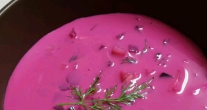 Lithuanian Saltibarsciai (Cold Beet Soup)