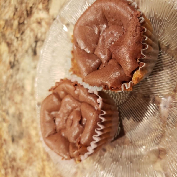 Mini Peanut Butter Chocolate Cheesecakes