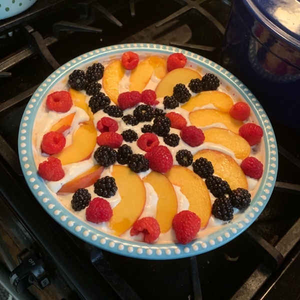 Fruit Pizza with Marshmallow Fluff