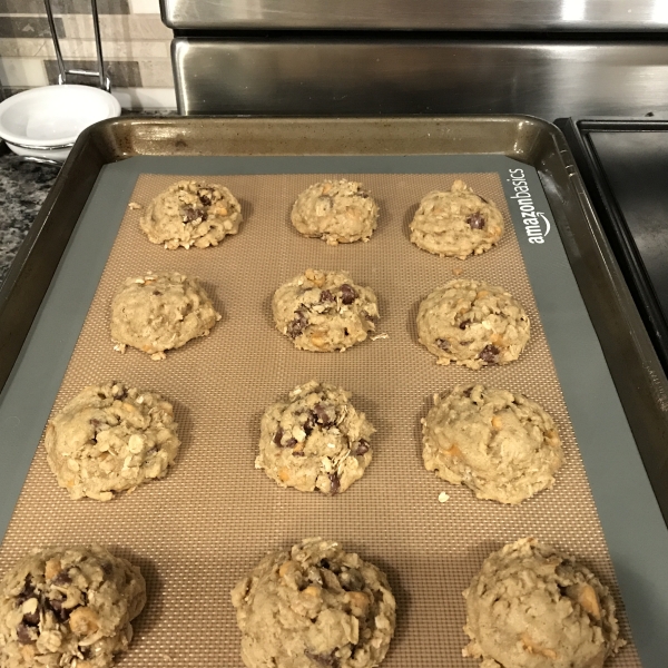 Oatmeal Raisin Toffee Cookies