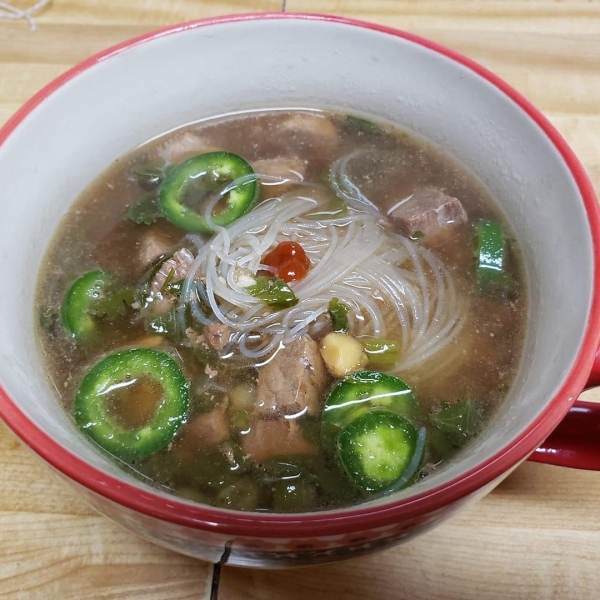 Spicy Vietnamese Beef Noodle Soup