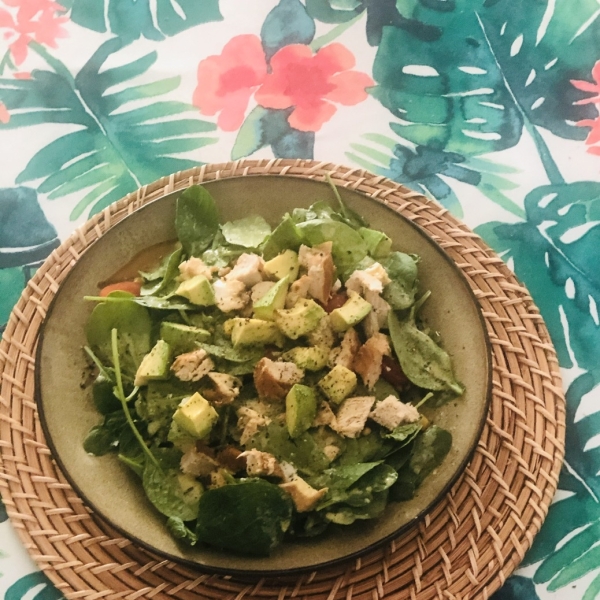 Spinach Salad with Chicken, Avocado, and Goat Cheese