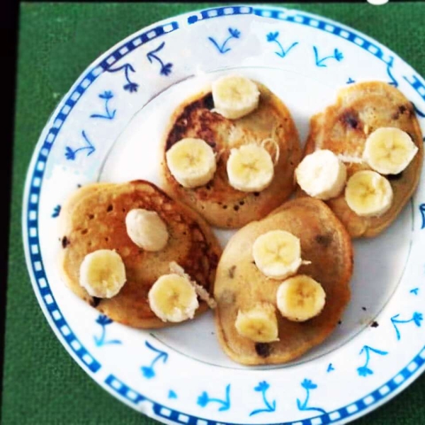 Easy Fluffy Vegan Pancakes