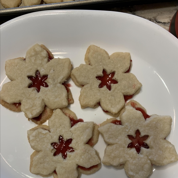 Linzer Tarts