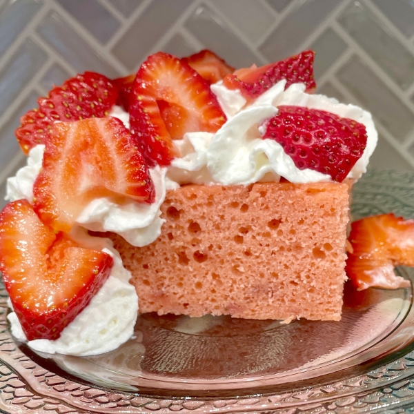 Strawberry Cake IV