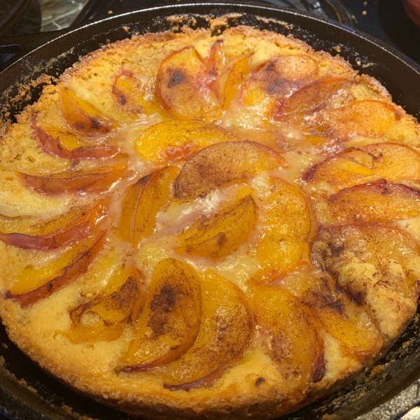 Dutch Oven Peach Pecan Cobbler