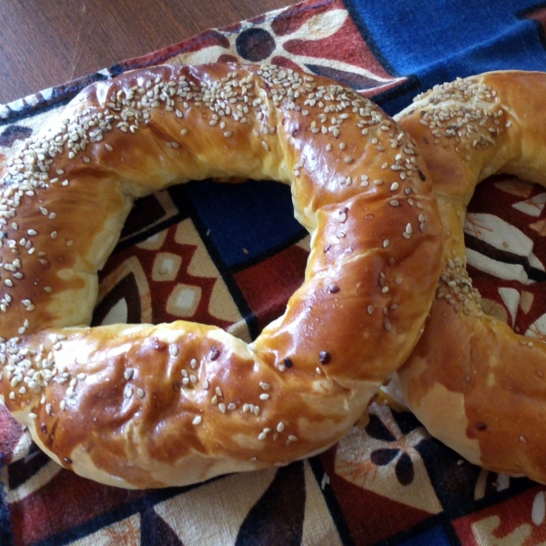 Simit (Turkish Sesame Bread Rings)