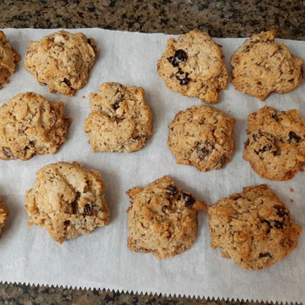 Paleo Almond Date Cookies