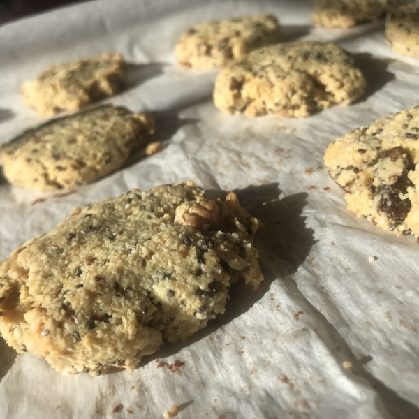 Paleo Almond Date Cookies