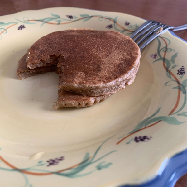 Whole Wheat, Oatmeal, and Banana Pancakes