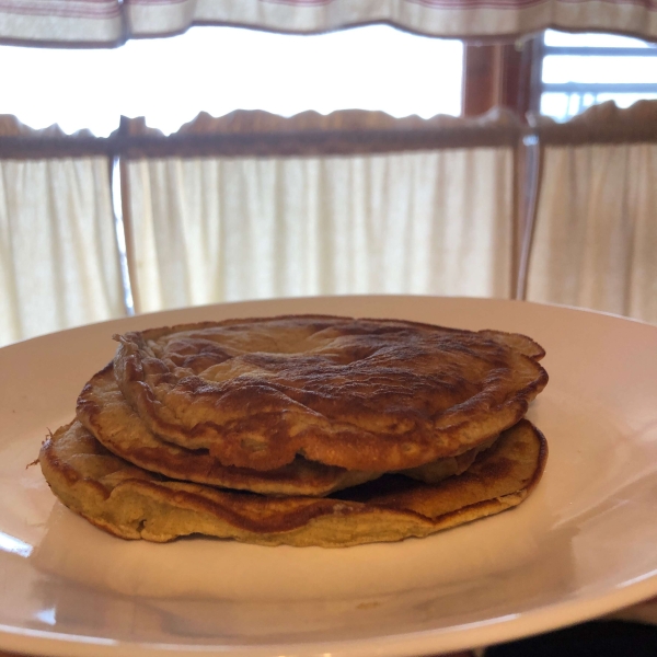 Whole Wheat, Oatmeal, and Banana Pancakes