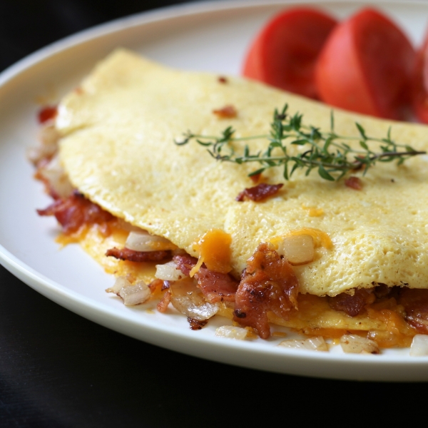 Crispy Bacon and Sweet Onion Omelet