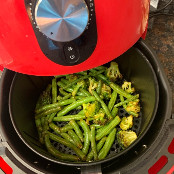 Air Fryer Spicy Green Beans