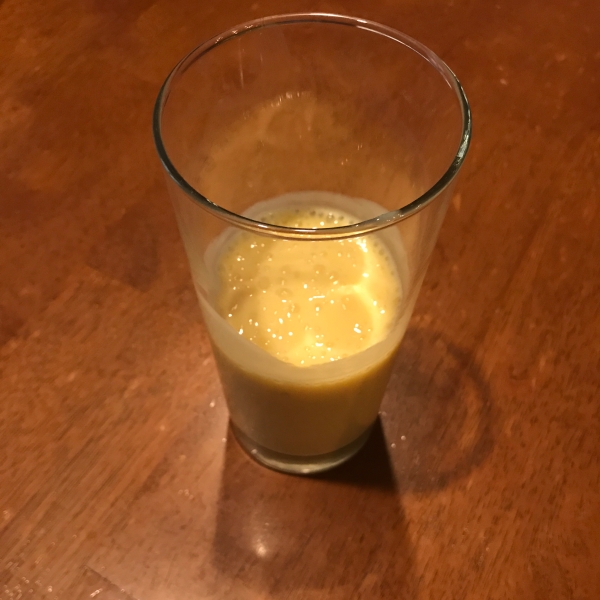 Restaurant Style Mango Lassi