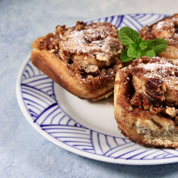 Vegan Cinnamon Rolls