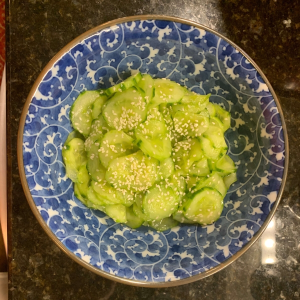 Japanese Cucumber Salad (Sunomono)