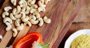 Cashew and Red Bell Pepper Dressing for Kale