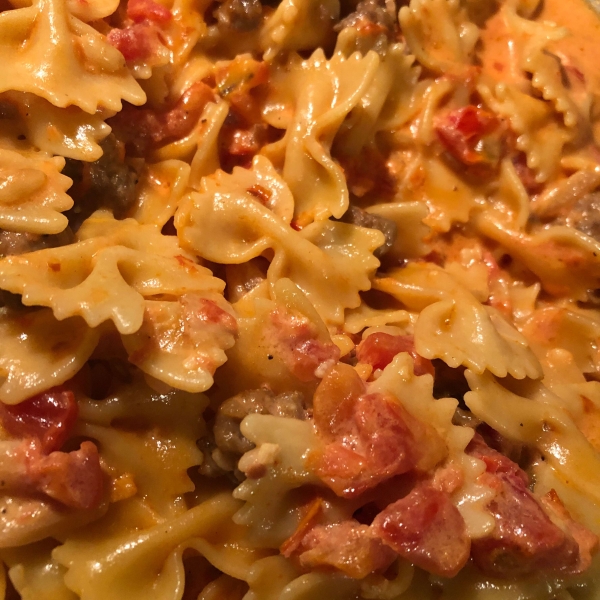 Bow Ties with Sausage, Tomatoes, and Cream