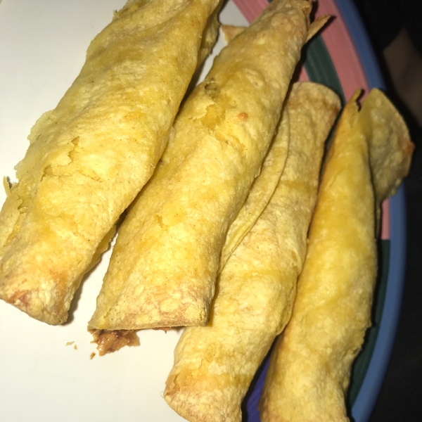 Easy Chicken Taquitos