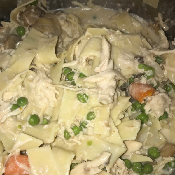 Slow Cooker Chicken Tetrazzini