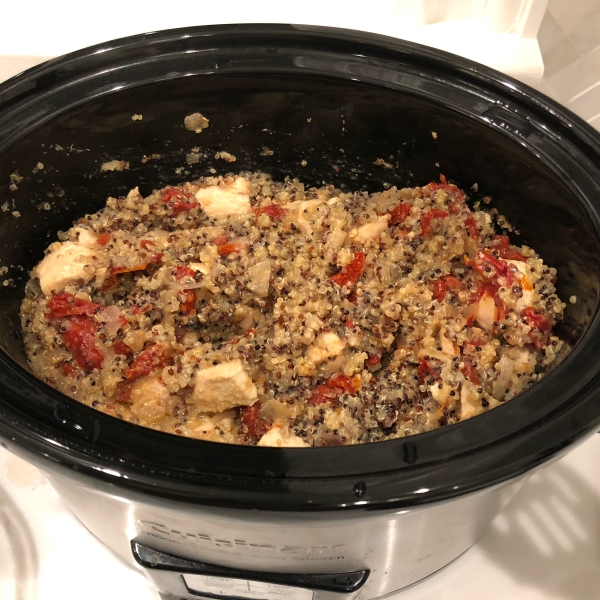 Rice Cooker Chicken Quinoa with Sun-dried Tomatoes