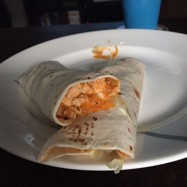 Buffalo Chicken and Ranch Wraps