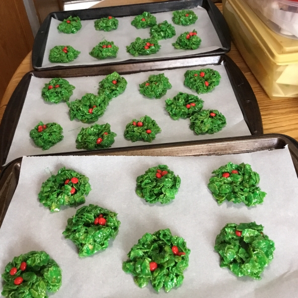 Christmas Cornflake Wreath Cookies