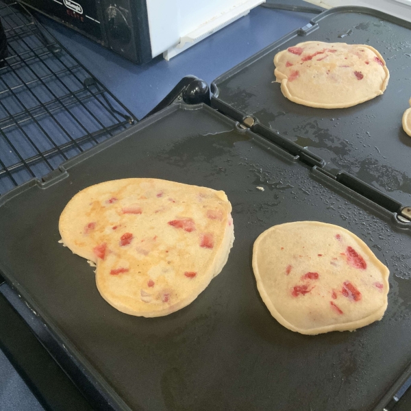 Strawberry Vanilla Pancakes