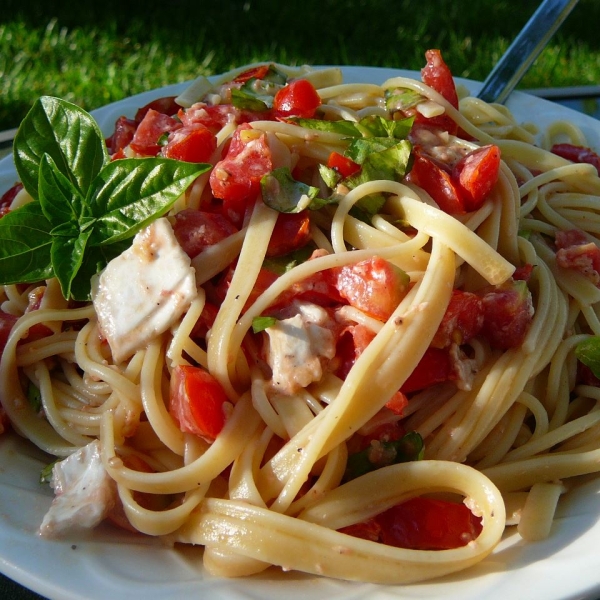 Fettuccini with Basil and Brie