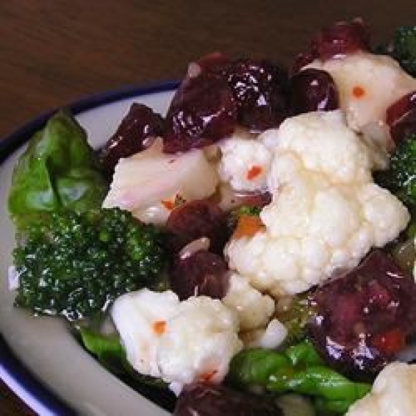 Zesty Broccoli and Cauliflower Salad