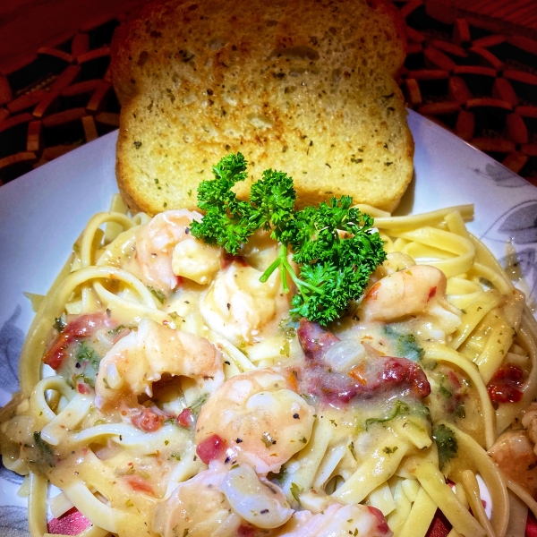 Fettuccine with Lemon-Garlic Shrimp