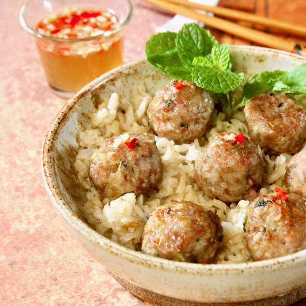 Vietnamese Lemongrass Meatballs