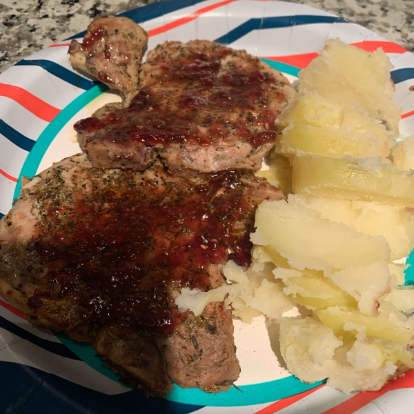 Pork Chops with Raspberry Sauce