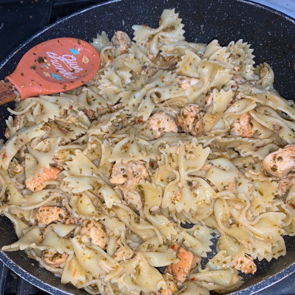 Teena's Spicy Pesto Chicken and Pasta