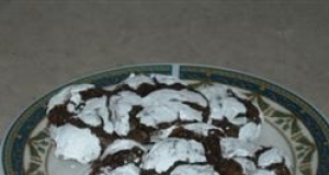 Yummy Chocolate Crinkle Cookies