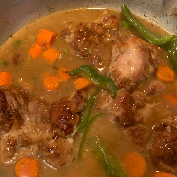 Easy One-Skillet Chicken Thighs with Carrots