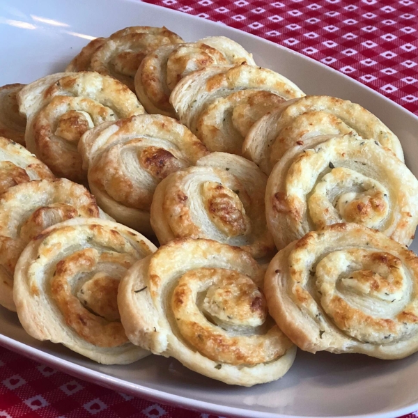 Easy 3-Ingredient Cheese Pinwheels