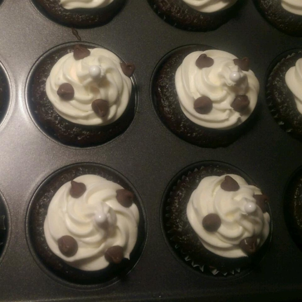 Chocolate Chip Cheesecake Cupcakes