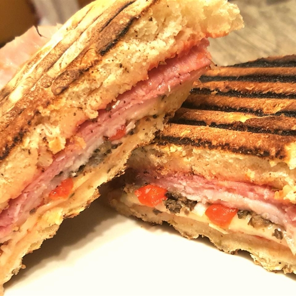 Deluxe Pizza Panini