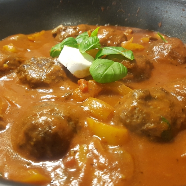 Hot Meatballs au Chevre