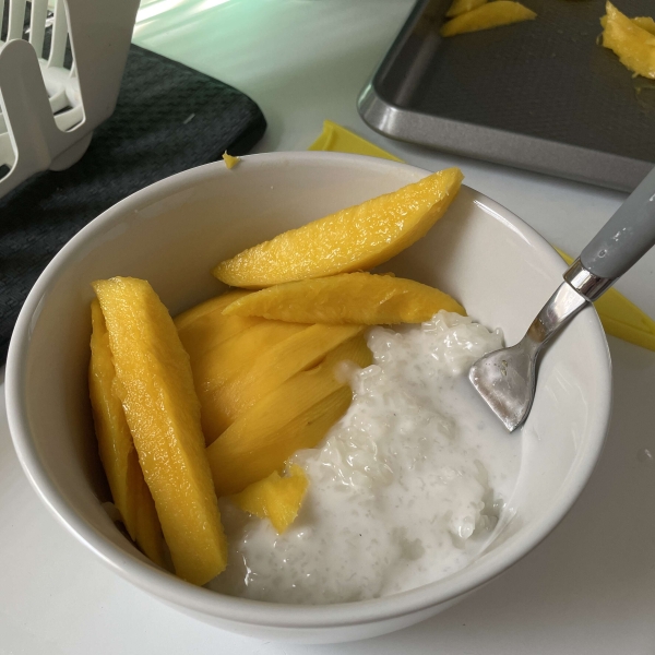 Sweet Sticky Rice with Mangoes