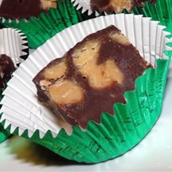 Chocolate Peanut Butter Chip Fudge