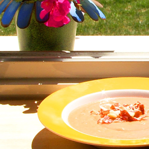 Salmorejo (Spanish Chilled Tomato Soup)